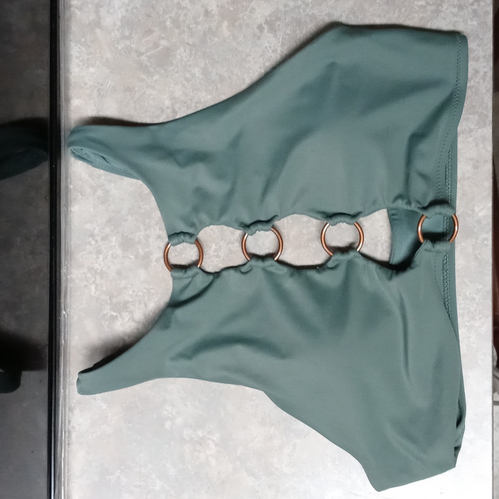 Like new halter bikini top in hunter green size Medium